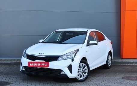 KIA Rio IV, 2021 год, 1 699 000 рублей, 2 фотография