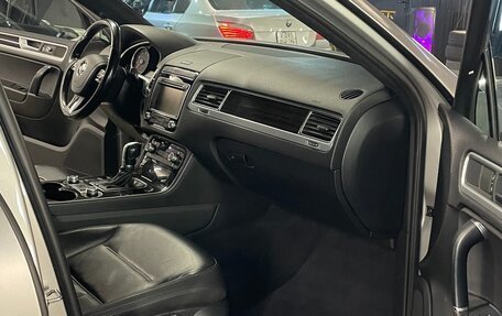 Volkswagen Touareg III, 2015 год, 3 199 000 рублей, 24 фотография