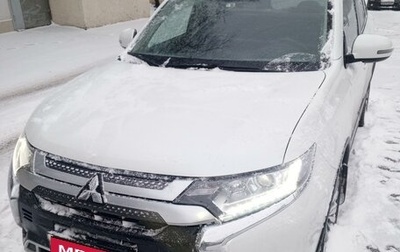 Mitsubishi Outlander III рестайлинг 3, 2021 год, 2 999 999 рублей, 1 фотография