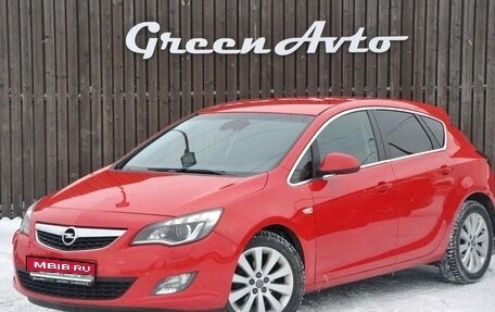 Opel Astra J, 2011 год, 800 000 рублей, 1 фотография