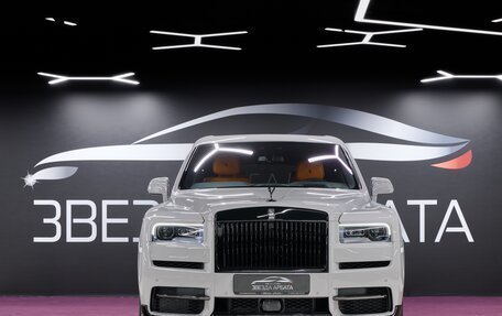 Rolls-Royce Cullinan, 2024 год, 76 500 000 рублей, 2 фотография