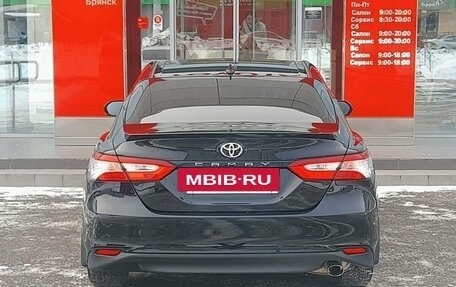 Toyota Camry, 2021 год, 3 499 000 рублей, 6 фотография