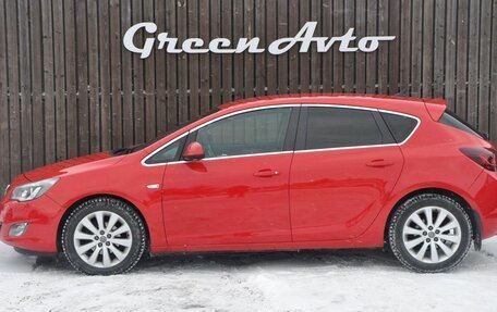 Opel Astra J, 2011 год, 800 000 рублей, 2 фотография