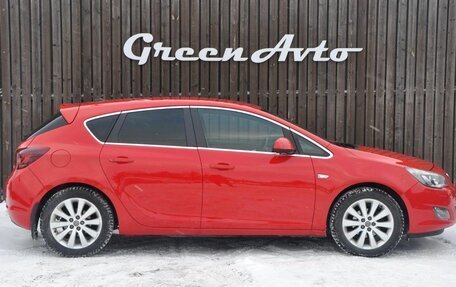 Opel Astra J, 2011 год, 800 000 рублей, 6 фотография