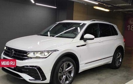 Volkswagen Tiguan II, 2021 год, 4 800 000 рублей, 7 фотография