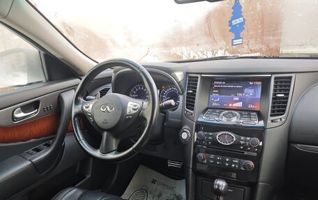 Infiniti QX70, 2014 год, 2 150 000 рублей, 23 фотография