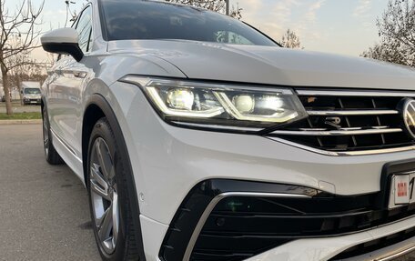 Volkswagen Tiguan II, 2021 год, 4 900 000 рублей, 3 фотография