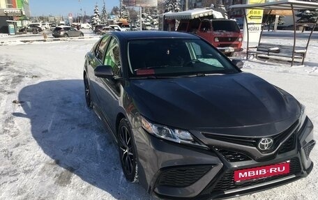 Toyota Camry, 2021 год, 3 250 000 рублей, 3 фотография