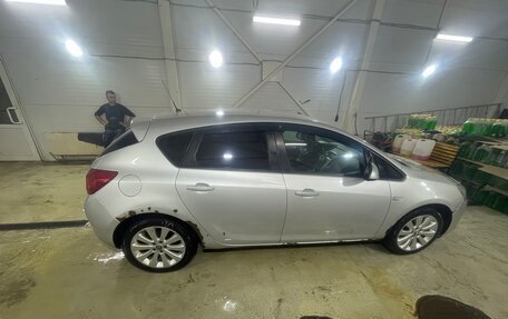 Opel Astra J, 2011 год, 620 000 рублей, 5 фотография