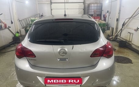 Opel Astra J, 2011 год, 620 000 рублей, 10 фотография