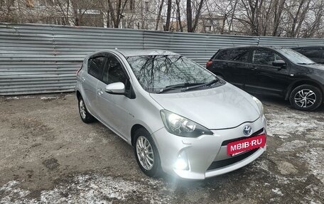 Toyota Aqua I, 2013 год, 950 000 рублей, 2 фотография