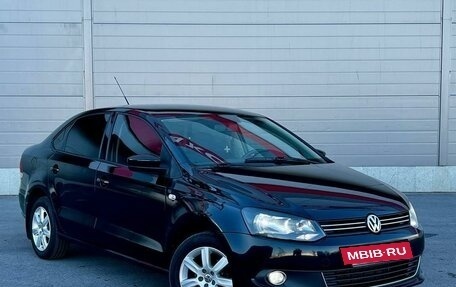 Volkswagen Polo VI (EU Market), 2012 год, 950 000 рублей, 2 фотография