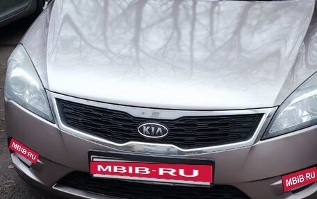 KIA cee'd I рестайлинг, 2010 год, 900 000 рублей, 3 фотография