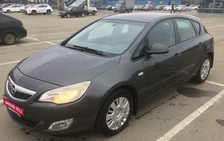 Opel Astra J, 2011 год, 690 000 рублей, 2 фотография