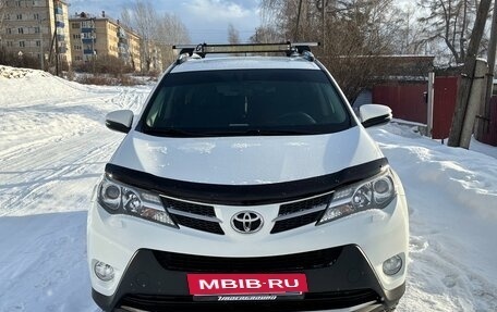 Toyota RAV4, 2015 год, 2 975 000 рублей, 5 фотография