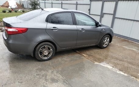 KIA Rio III рестайлинг, 2013 год, 690 000 рублей, 2 фотография