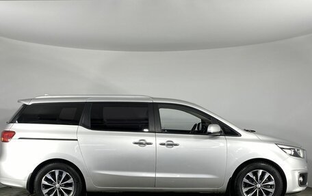 KIA Carnival III, 2015 год, 2 270 000 рублей, 10 фотография