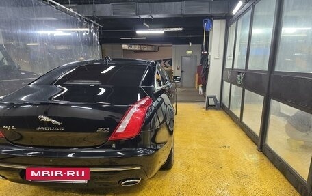 Jaguar XJ IV (X351), 2017 год, 3 600 000 рублей, 7 фотография