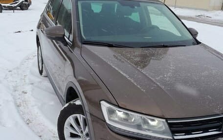 Volkswagen Tiguan II, 2017 год, 3 200 000 рублей, 3 фотография