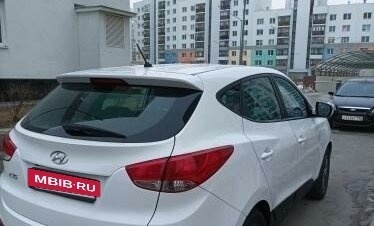 Hyundai ix35 I рестайлинг, 2014 год, 1 570 000 рублей, 2 фотография