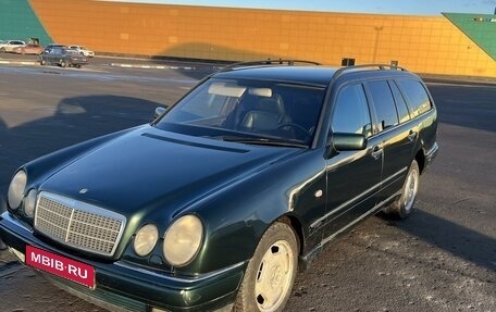 Mercedes-Benz E-Класс, 1997 год, 520 000 рублей, 1 фотография