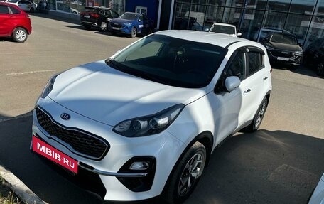 KIA Sportage IV рестайлинг, 2018 год, 1 780 000 рублей, 2 фотография