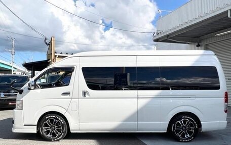 Toyota HiAce H200, 2021 год, 5 110 000 рублей, 4 фотография