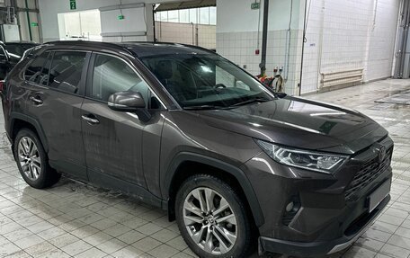 Toyota RAV4, 2021 год, 4 197 000 рублей, 1 фотография