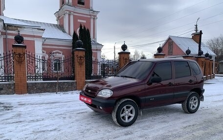 Chevrolet Niva I рестайлинг, 2003 год, 470 000 рублей, 1 фотография