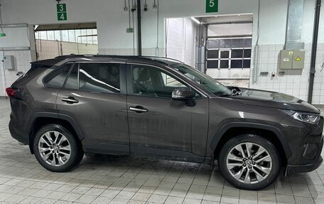 Toyota RAV4, 2021 год, 4 197 000 рублей, 5 фотография