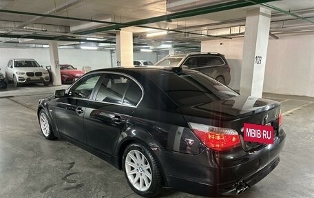 BMW 5 серия, 2004 год, 1 600 000 рублей, 4 фотография