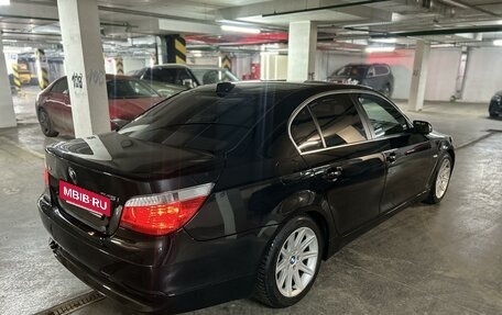 BMW 5 серия, 2004 год, 1 600 000 рублей, 3 фотография