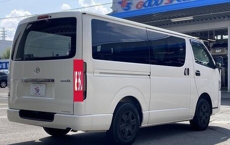 Toyota HiAce H200, 2021 год, 3 945 000 рублей, 7 фотография