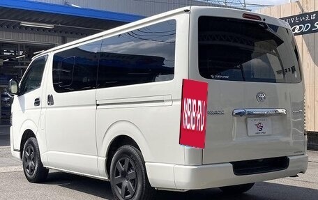 Toyota HiAce H200, 2021 год, 3 945 000 рублей, 6 фотография