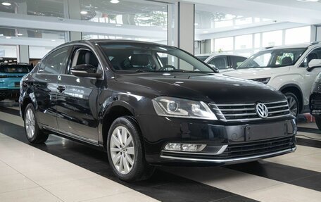 Volkswagen Passat B7, 2013 год, 1 000 000 рублей, 3 фотография