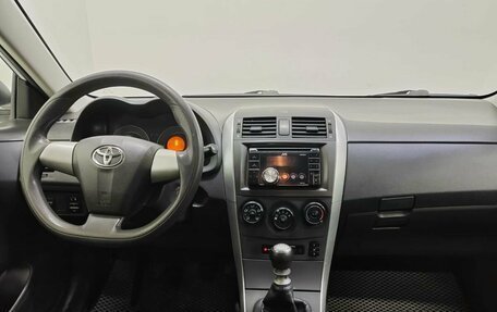 Toyota Corolla, 2011 год, 1 200 000 рублей, 10 фотография