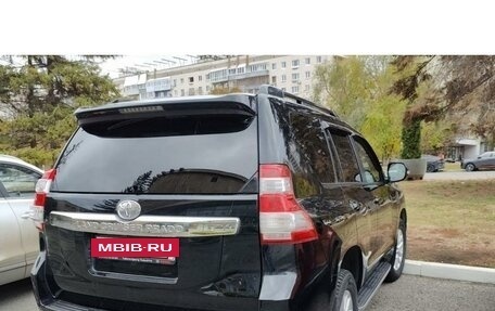 Toyota Land Cruiser Prado 150 рестайлинг 2, 2015 год, 3 650 000 рублей, 2 фотография