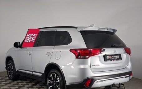 Mitsubishi Outlander III рестайлинг 3, 2021 год, 2 599 000 рублей, 7 фотография