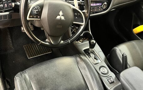 Mitsubishi Outlander III рестайлинг 3, 2013 год, 1 500 000 рублей, 8 фотография