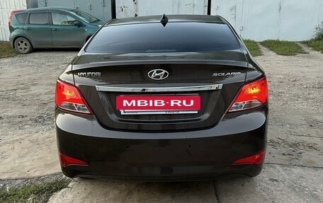 Hyundai Solaris II рестайлинг, 2015 год, 1 100 000 рублей, 2 фотография