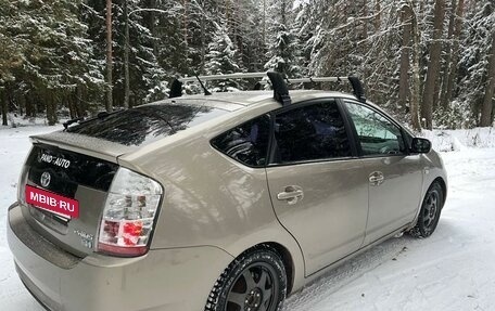 Toyota Prius, 2009 год, 930 000 рублей, 4 фотография