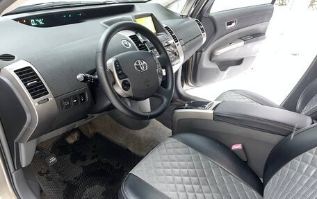 Toyota Prius, 2009 год, 930 000 рублей, 13 фотография