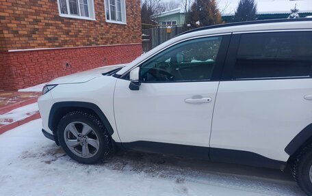 Toyota RAV4, 2021 год, 4 000 000 рублей, 8 фотография