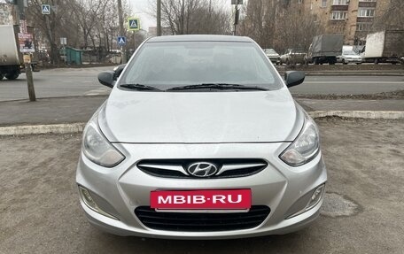 Hyundai Solaris II рестайлинг, 2013 год, 950 000 рублей, 6 фотография