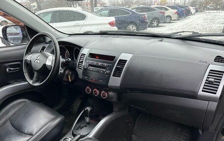 Mitsubishi Outlander III рестайлинг 3, 2011 год, 1 369 900 рублей, 11 фотография