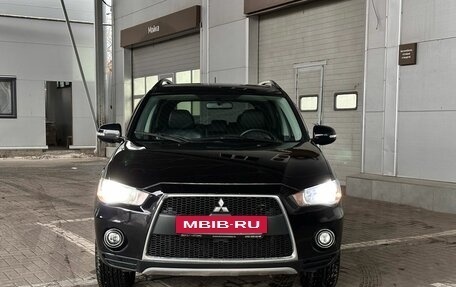 Mitsubishi Outlander III рестайлинг 3, 2011 год, 1 369 900 рублей, 5 фотография