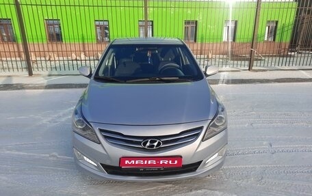 Hyundai Solaris II рестайлинг, 2015 год, 1 160 000 рублей, 1 фотография