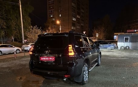 Toyota Land Cruiser Prado 150 рестайлинг 2, 2022 год, 8 900 000 рублей, 1 фотография