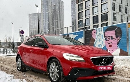 Volvo V40 Cross Country I, 2018 год, 2 300 000 рублей, 1 фотография