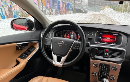 Volvo V40 Cross Country I, 2018 год, 2 300 000 рублей, 20 фотография